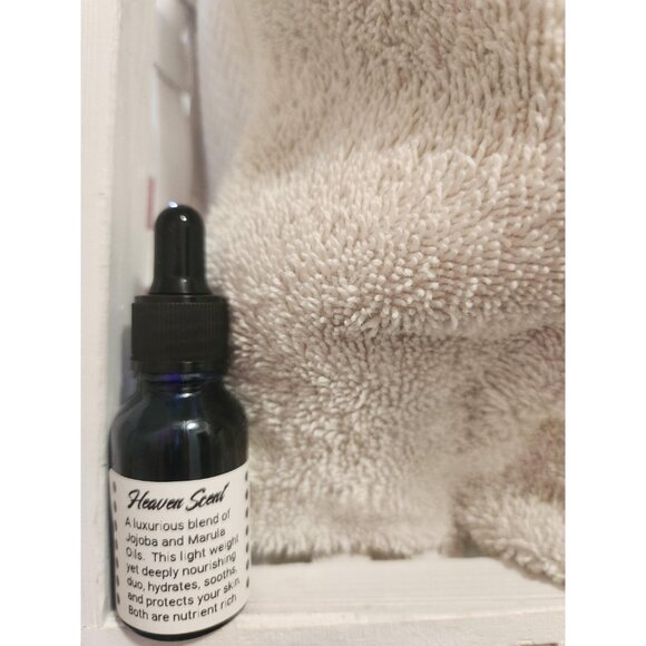 Handmade Jojoba & Marula Face Oil: Natural Canadian Skincare - Picture 8 of 10